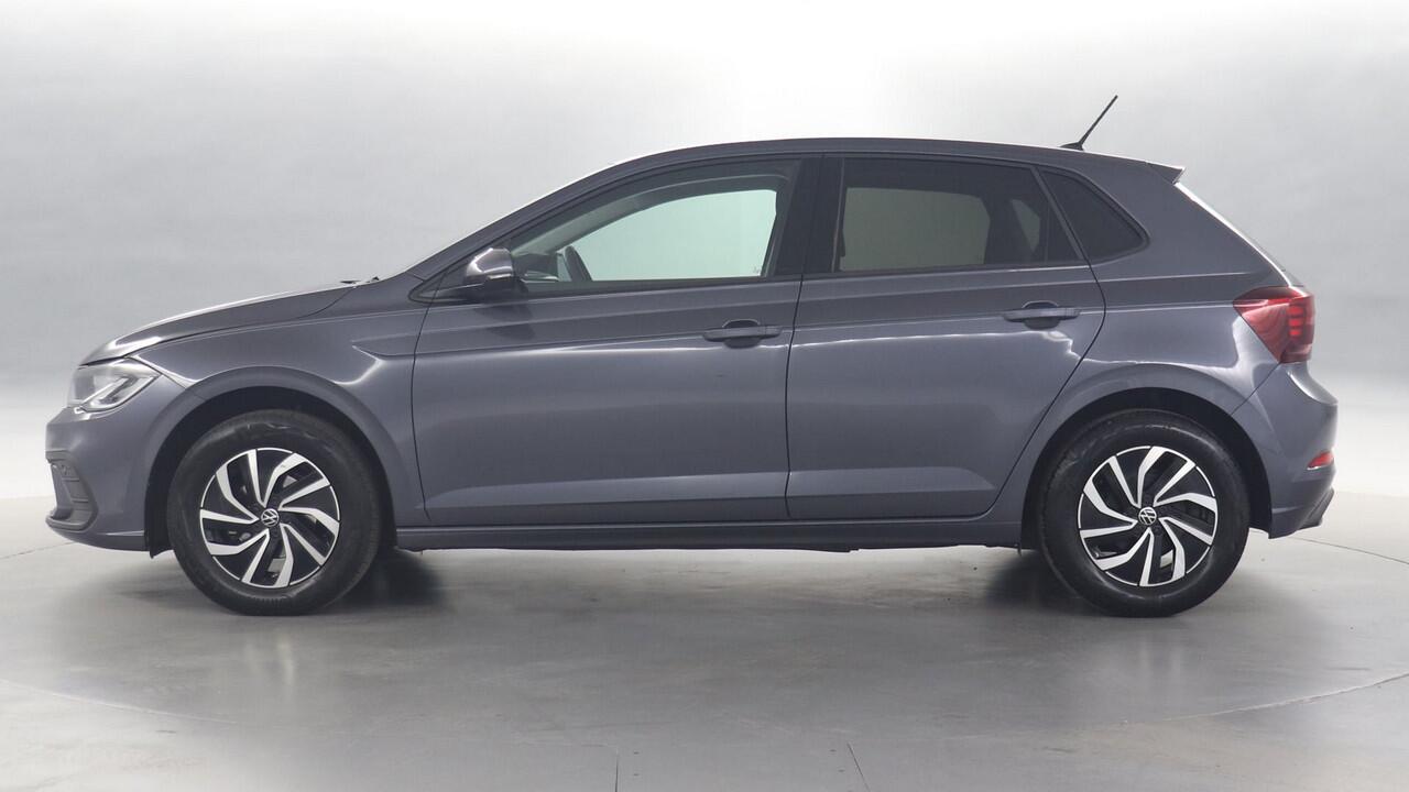 Volkswagen POLO 1.0 TSI 96pk Life Edition / Navigatie / Camera / Stoelverwarming