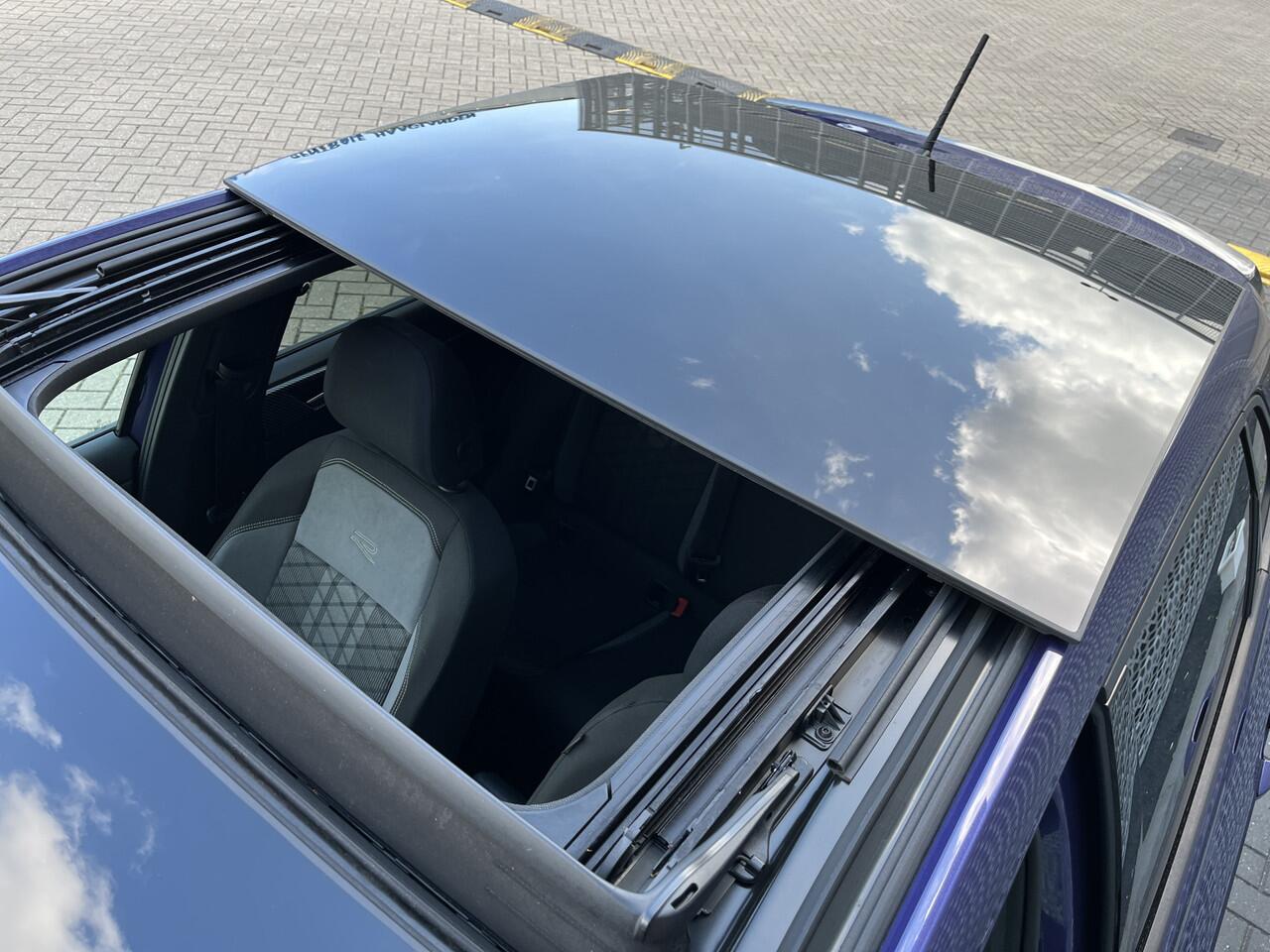 Volkswagen POLO 1.0 TSI R-Line Business / Pano / Digitaal dashboard / Navigatie / App connect / Parkeersensoren V+A / Camera /