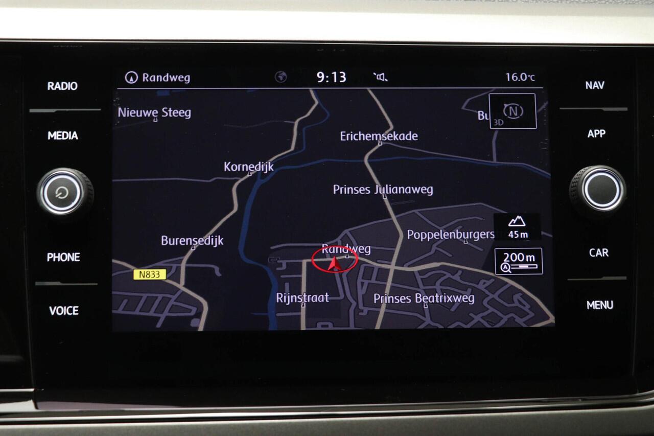 Volkswagen POLO 1.0 TSI Comfortline | Parkeersensoren V+A | Navigatie | Cruise Control | DAB+