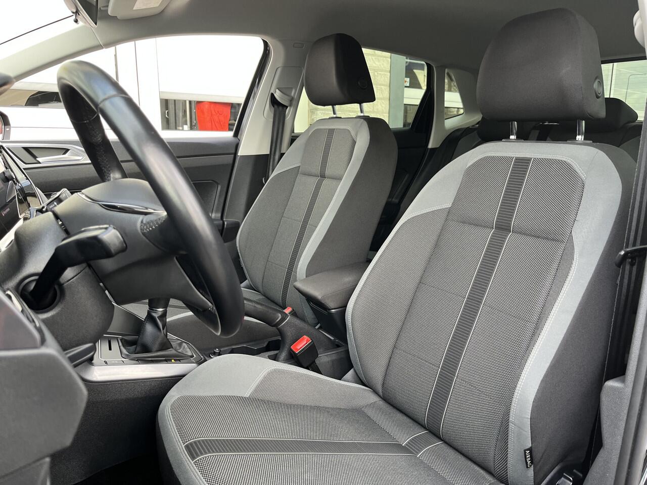 Volkswagen POLO 1.0 TSI Highline / PARK. SENSOREN/ APP CONNECT/ ADAPT. CRUISE/ NAVI/ CLIMA/ DAB/ 16" LMV