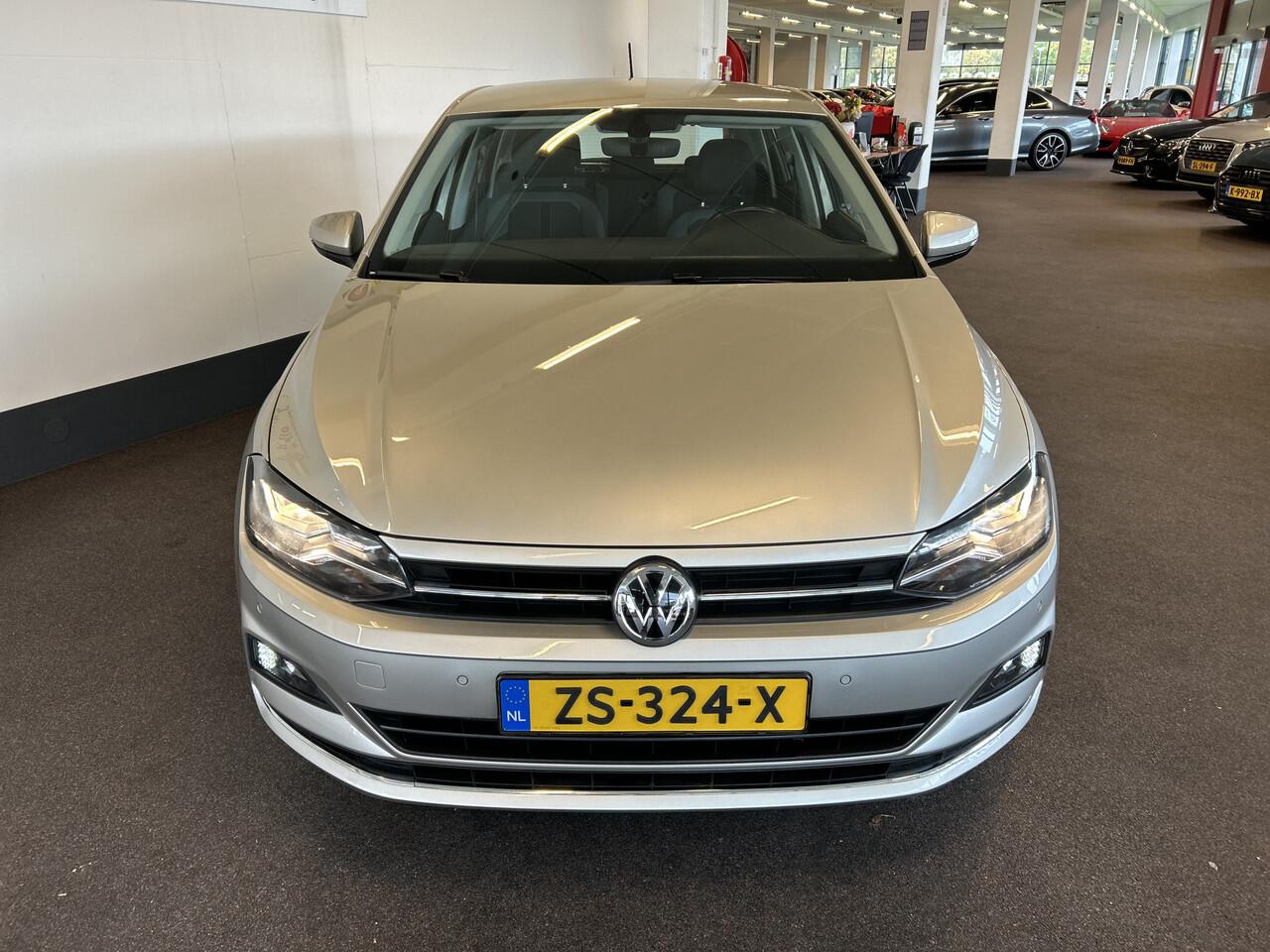 Volkswagen POLO 1.0 TSI Highline | Adaptieve cruise control | Climate control | Adaptief onderstel | Apple carplay | Parkeersensoren v+a | Navigatie | Nederlands geleverd