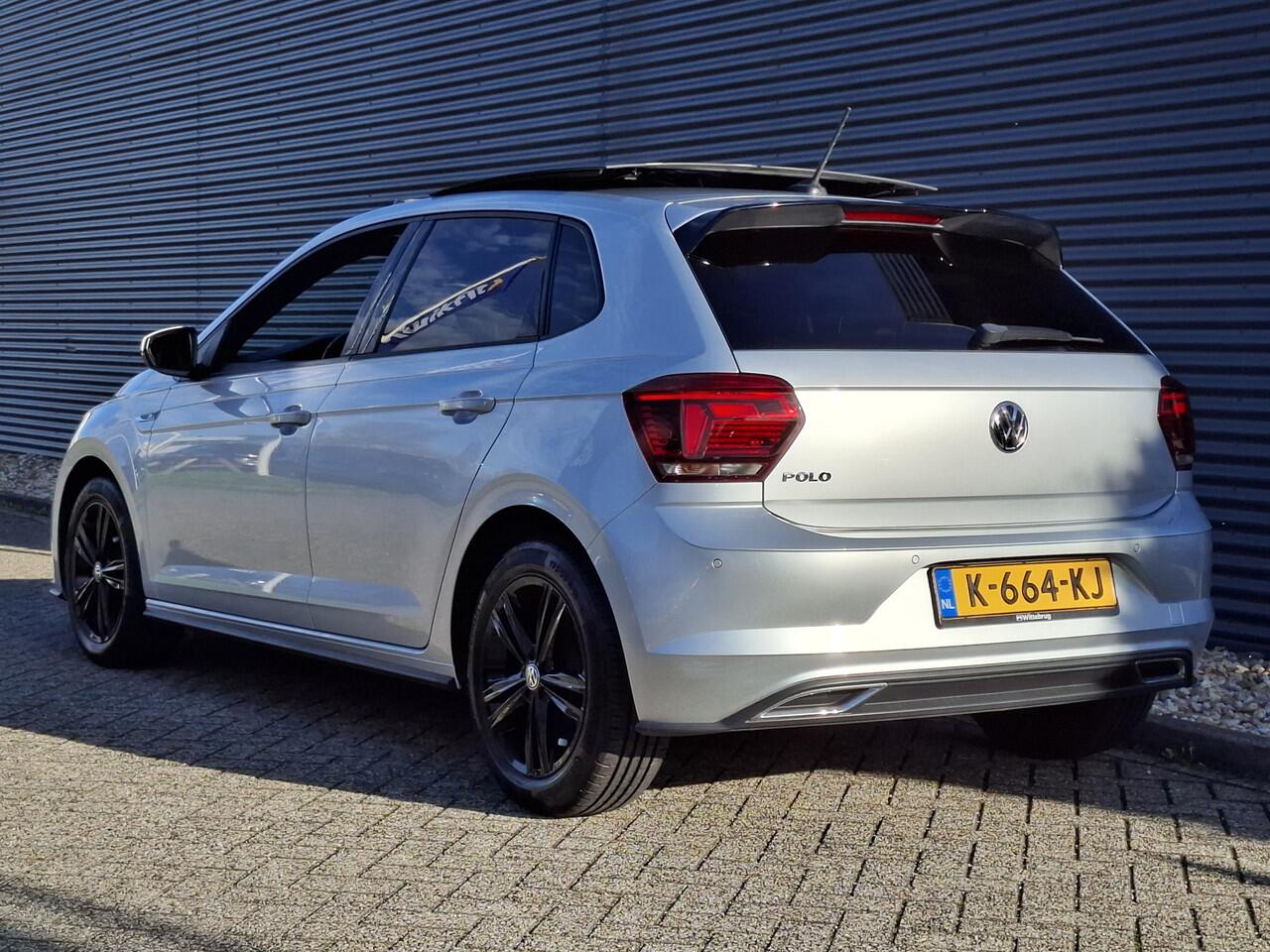 Volkswagen POLO 1.0 TSI Highline R-Line | Schuifdak | R-Line pakket | Navigatie | Parkeersensoren voor en achter | Mooie Lage Kilometerstand met NAP !!