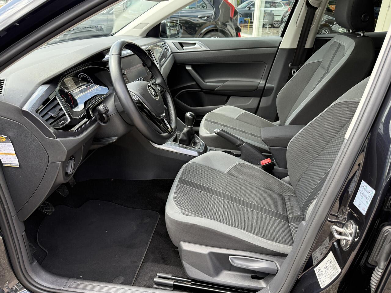 Volkswagen POLO 1.0 TSI Highline R | LED | Pano | Keyless | PDC v+a incl camera | Apple Carplay | ECC | Afn. trekhaak