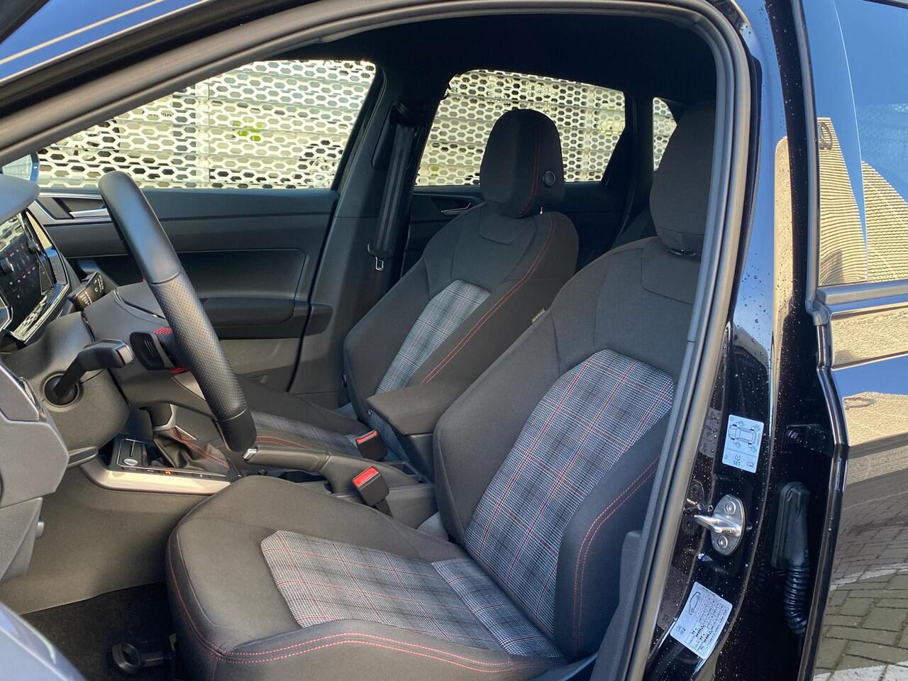 Volkswagen POLO 2.0 TSI GTI / IQ Led Koplampen / Achteruitrijcamera / Stoelverwarming / Navigatie / 17'' LMV / VW