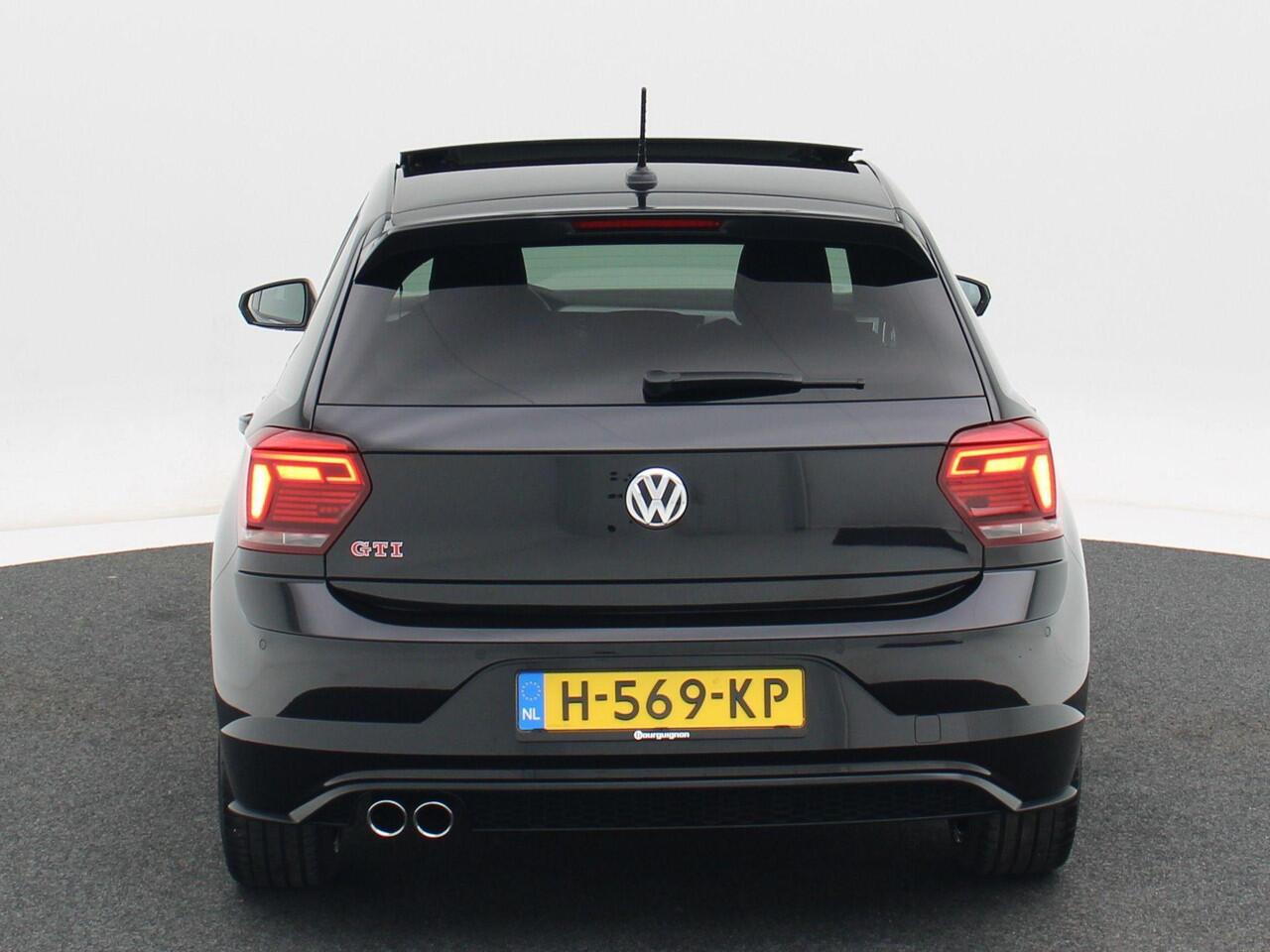 Volkswagen POLO 2.0 TSi GTi 200 Pk Automaat | Panoramadak | Adaptive Cruise | Full LED | Stoelverwarming | Navigatie | Camera | Carplay | 18 Inch | 132.738 Km!!