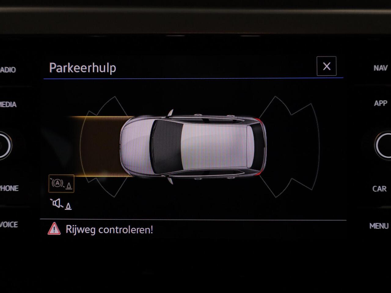 Volkswagen POLO 1.0 TSI R-Line Edition 95 pk | Airco | Parkeersensoren | Adaptieve cruise control | Licht- en zicht pakket | R-Line exterieur |