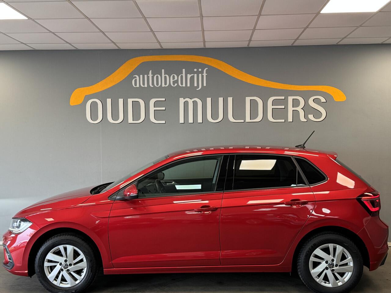 Volkswagen POLO 1.0 IQ Light/Stoelverwarming/Navi