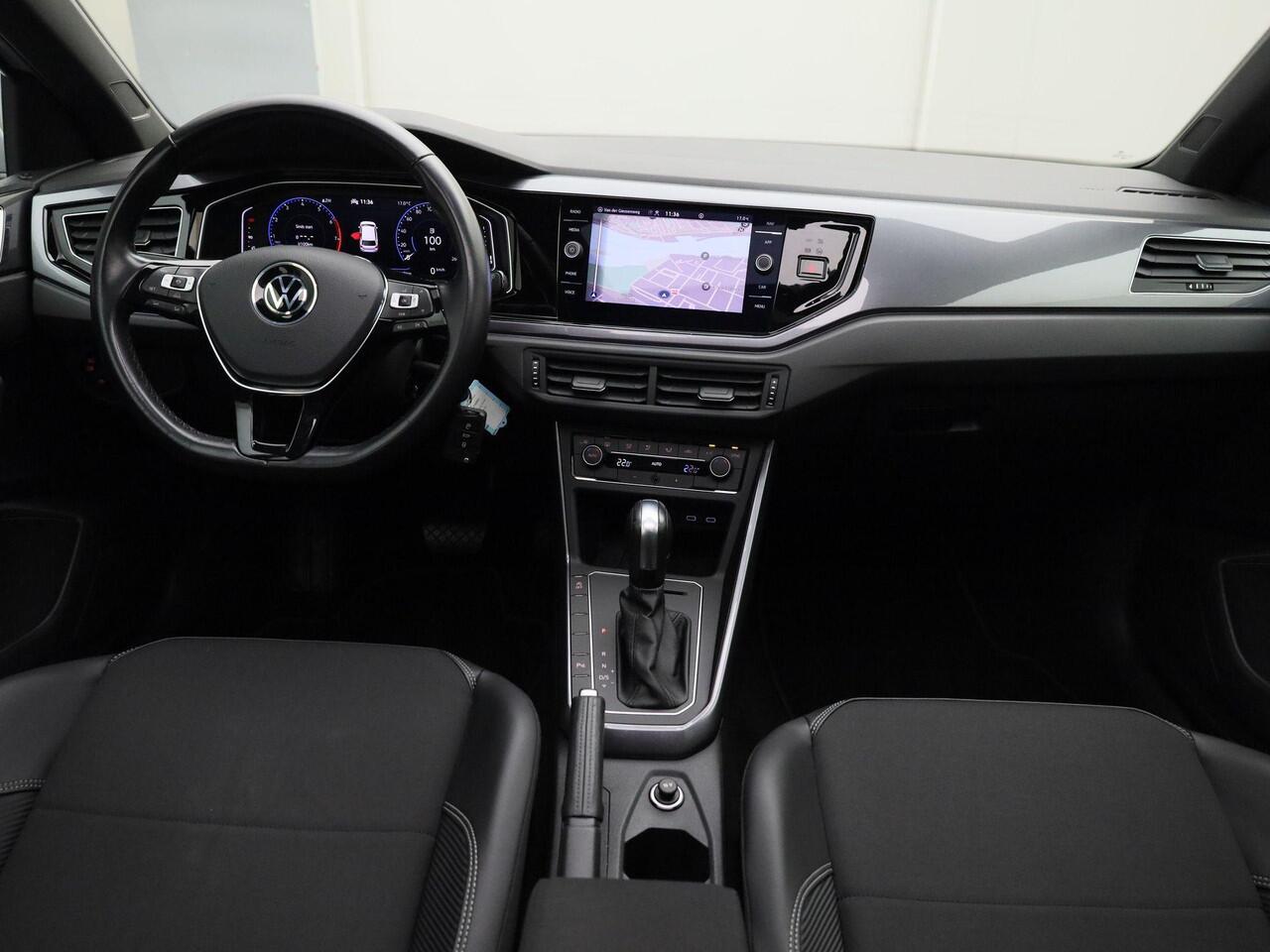 Volkswagen POLO 1.0TSI/110PK Highline DSG · Panoramadak · Apple/Android · Camera + Parkeersensoren