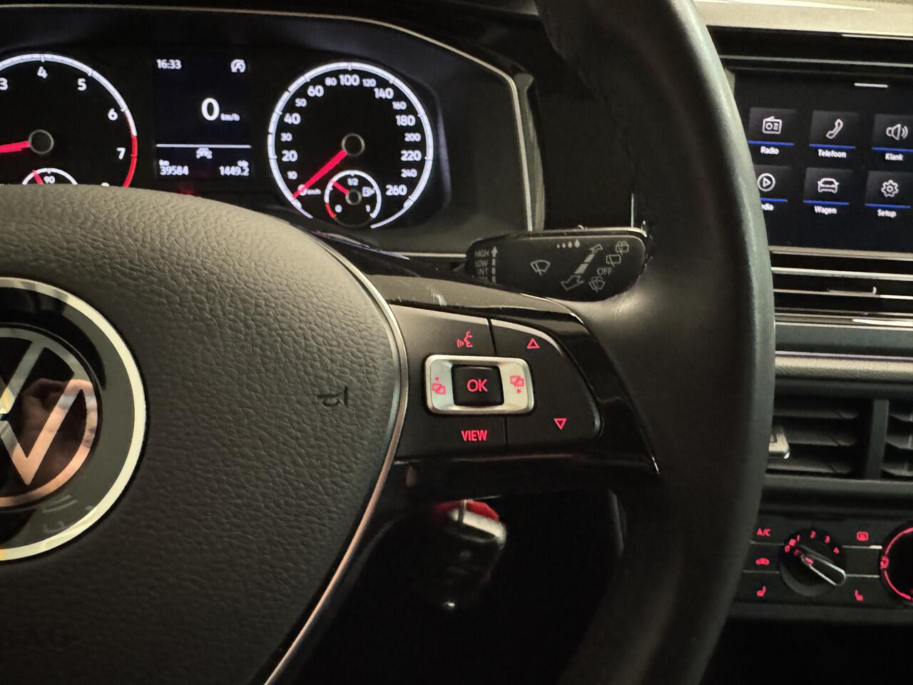 Volkswagen POLO 1.0 Panoramdak/Parkeersensoren/Stoelverwarming