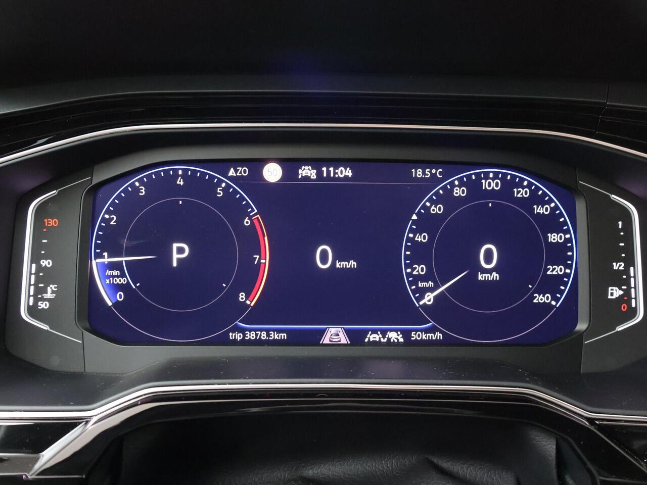 Volkswagen POLO 1.0 TSI 95pk DSG R-Line Edition | Panoramadak | 17 inch Bergamo | Achteruitrijcamera |