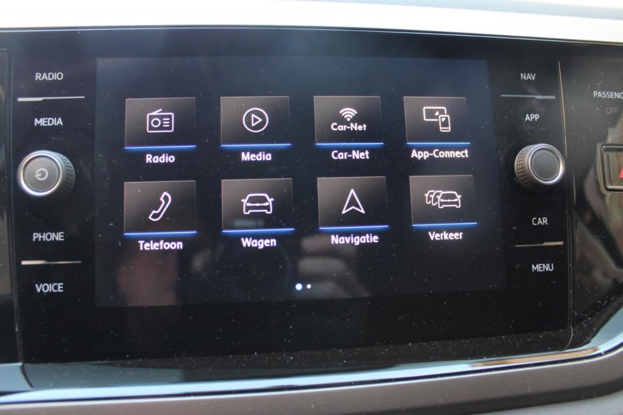 Volkswagen POLO 1.0 TSI COMF.L. BUS. 5 DRs. Apple carplay