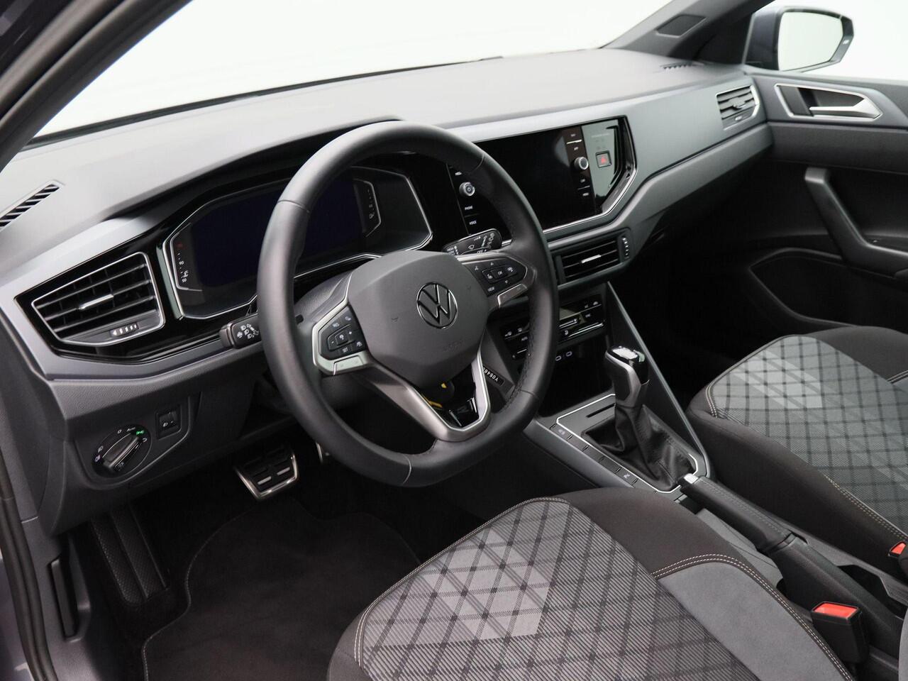 Volkswagen POLO 1.0 TSi 110 Pk Automaat R-Line Business | Adaptive Cruise | CarPlay | Parkeersensoren | Bluetooth | Camera | 16 Inch | 16.130 Km!!