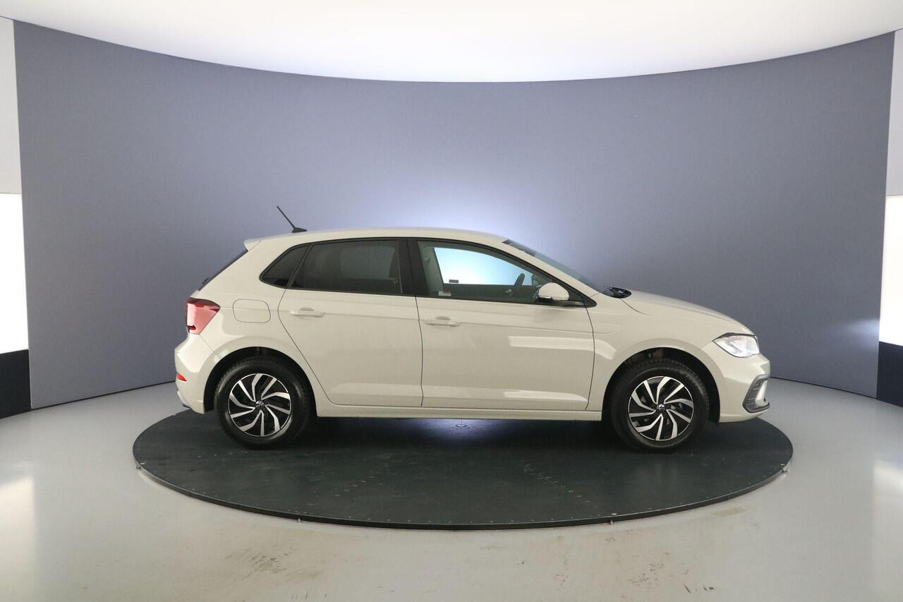Volkswagen POLO Life Business 1.0 TSI 95pk Adaptive cruise control, Stoelverwarming, Parkeersensoren, App connect, Airco, DAB, Radio, Bluetooth, LED koplampen