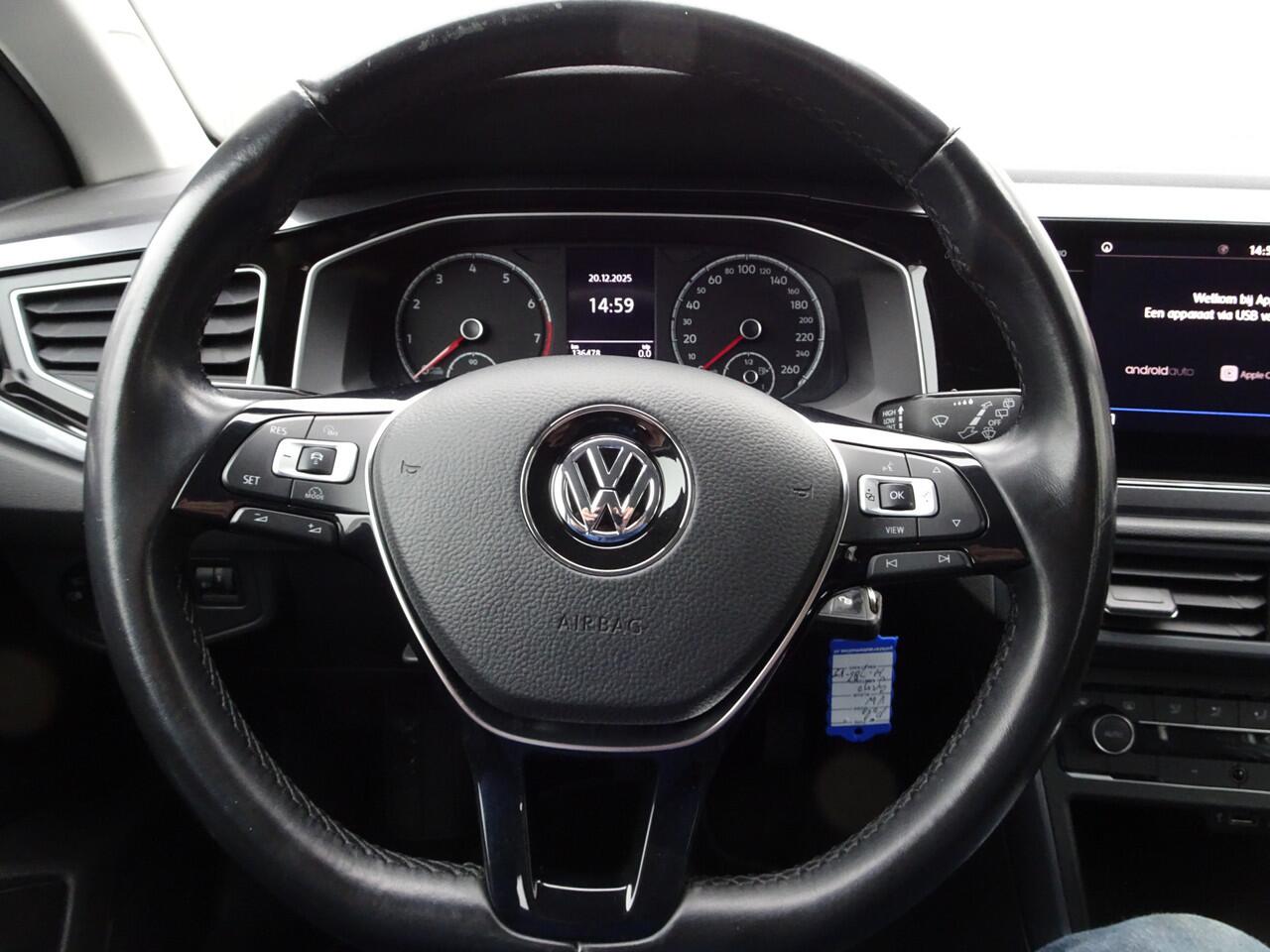 Volkswagen POLO 1.0 TSI Highline Automatische airco, trekhaak, automaat, navigatie, parkeersensoren, cruise controle, sportstoelen, licht metalen velgen, enz. GEEN IMPORT