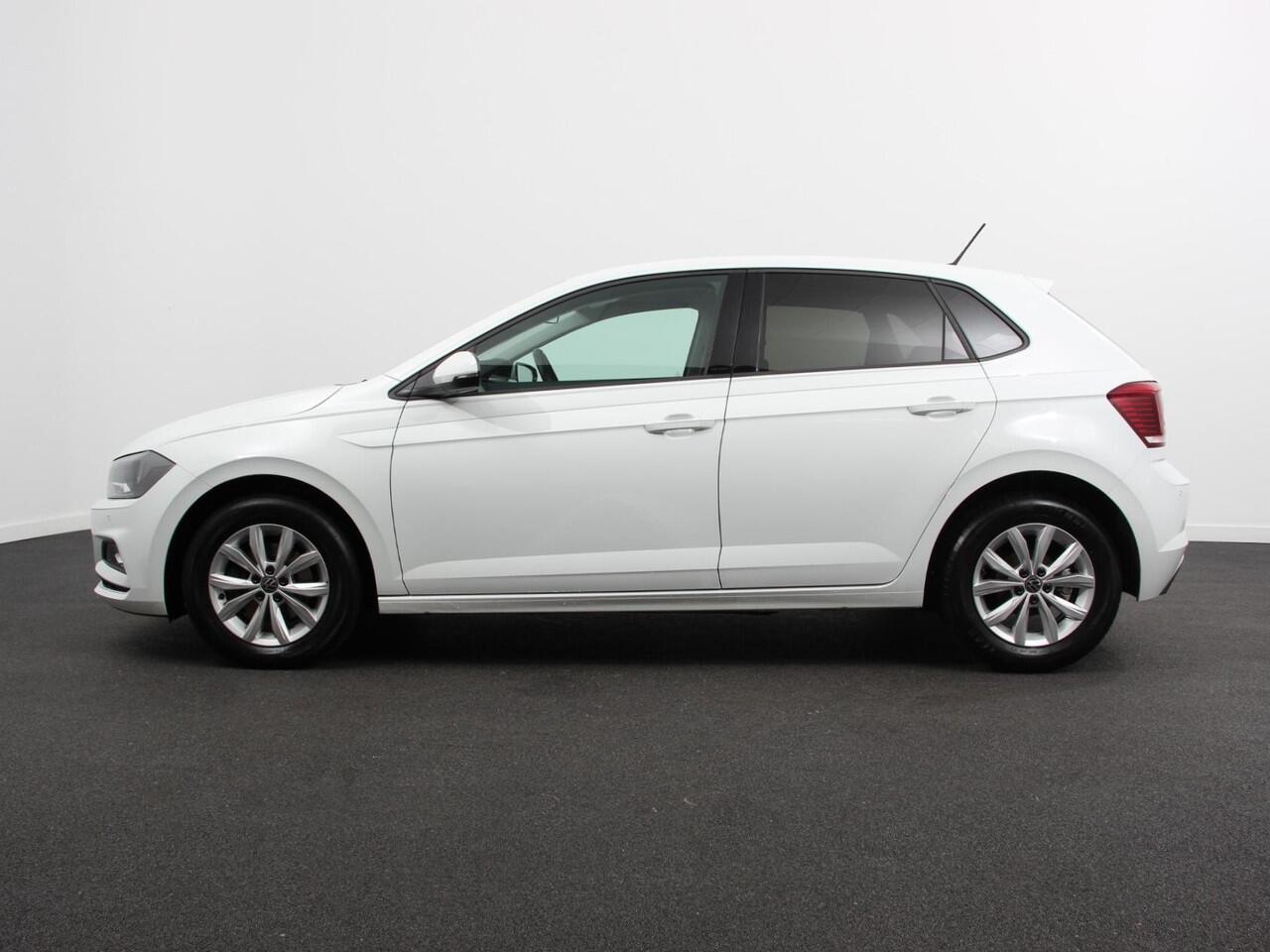 Volkswagen POLO 1.0 TSI 110pk Highline Plus DSG | Apple Carplay/Android Auto | Dab | Parkeer sensoren | Extra Getint Glas | Adaptive Cruise Control