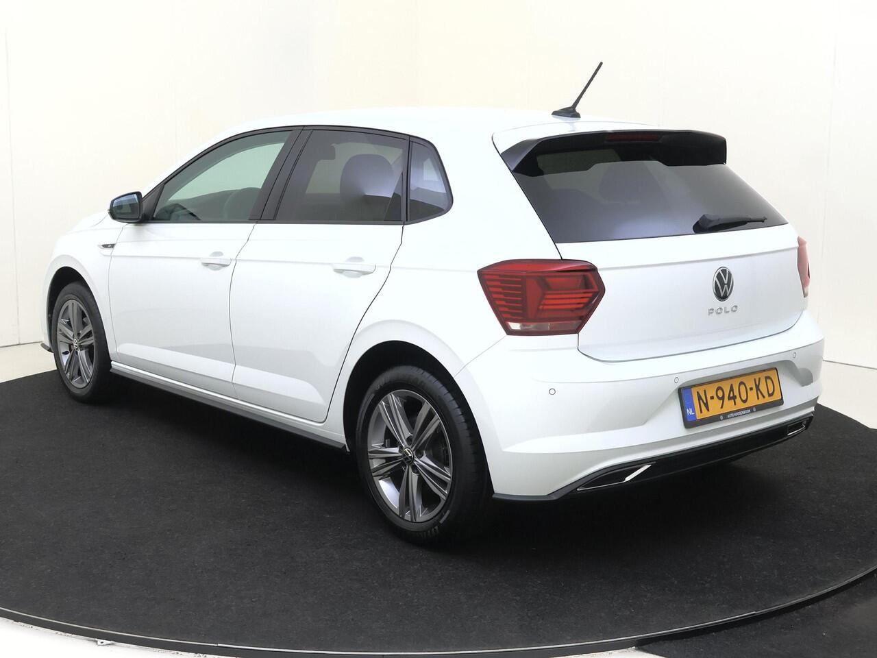 Volkswagen POLO 1.0 TSI R-Line Edition | Navigatie | Parkeersensoren | Airco | CarPlay | Adaptieve cruise control | Draadloze telefoonlader |