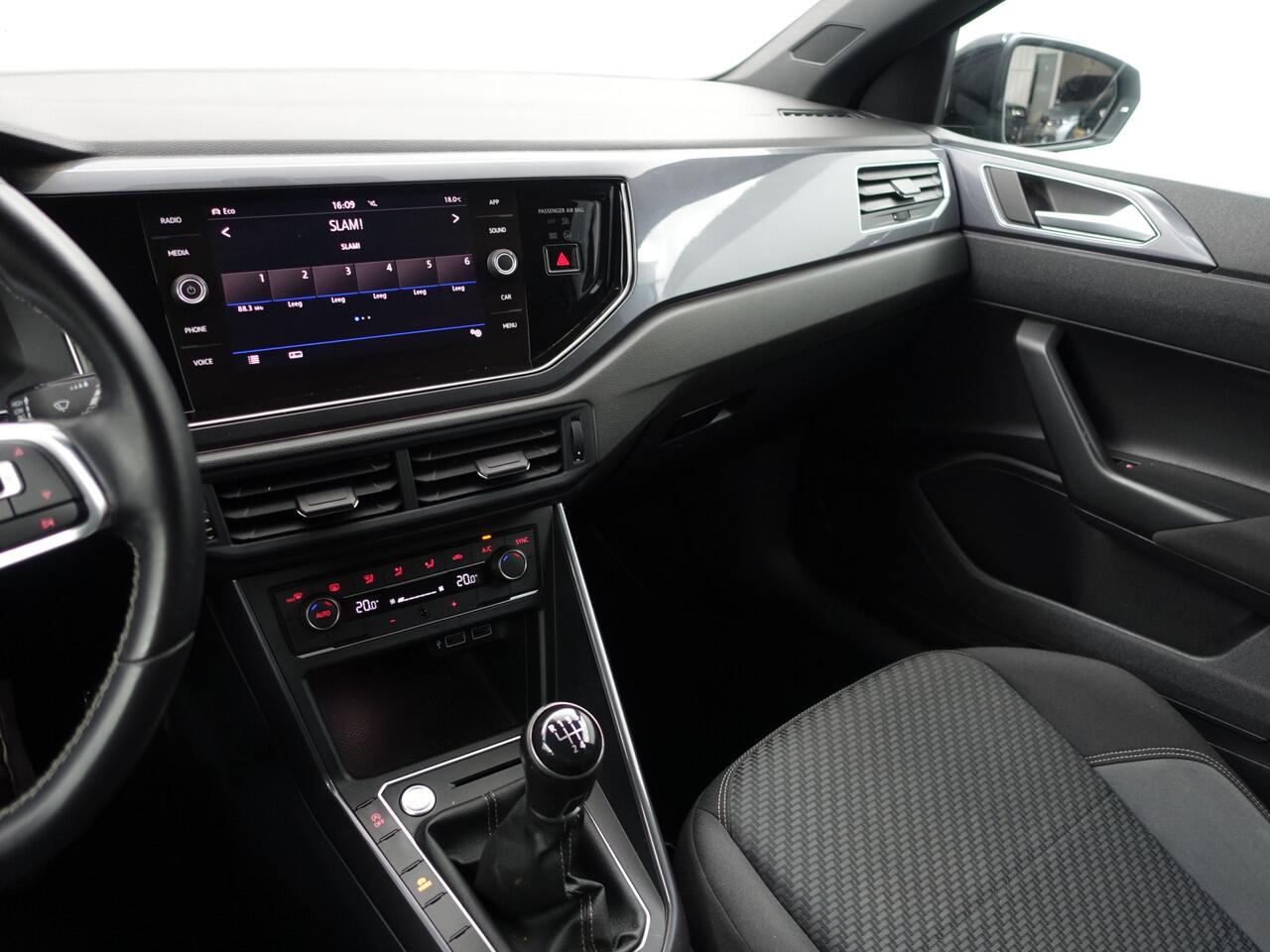 Volkswagen POLO 1.0 TSI R Line- Dynamic Select, Keyless, CarPlay, Led, Park Assist, Sport Interieur