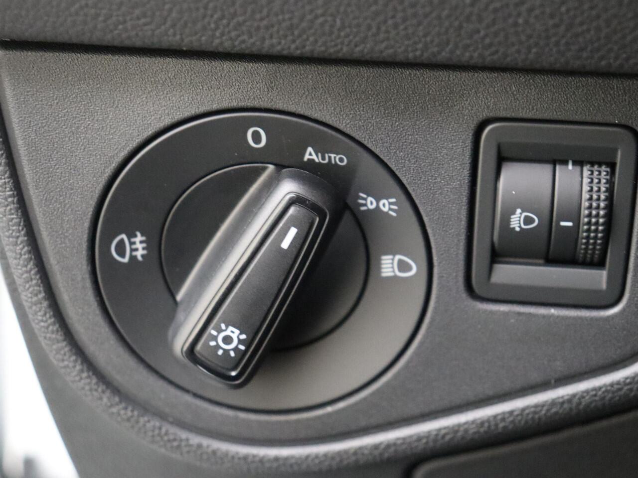 Volkswagen POLO Life Edition | 'App-Connect' smartphone integratie | Airconditioning automatisch (Climatronic), 2-zone | Buitenspiegels elektrisch instel- verwarm- en inklapbaar