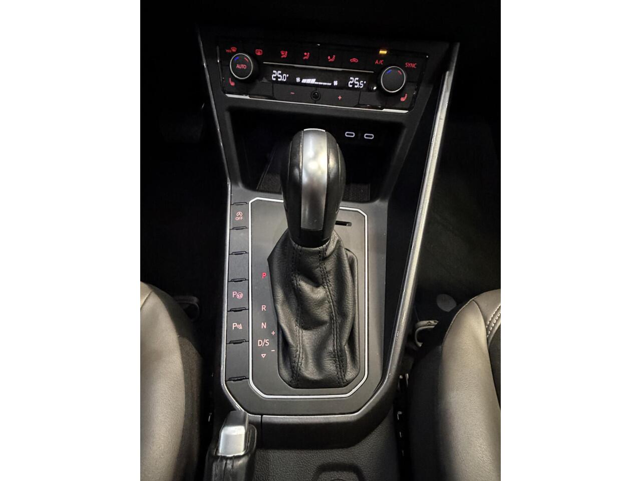 Volkswagen POLO 1.0 TSI Highline Pano,Automaat,Led,stoelverwarming,Alarm