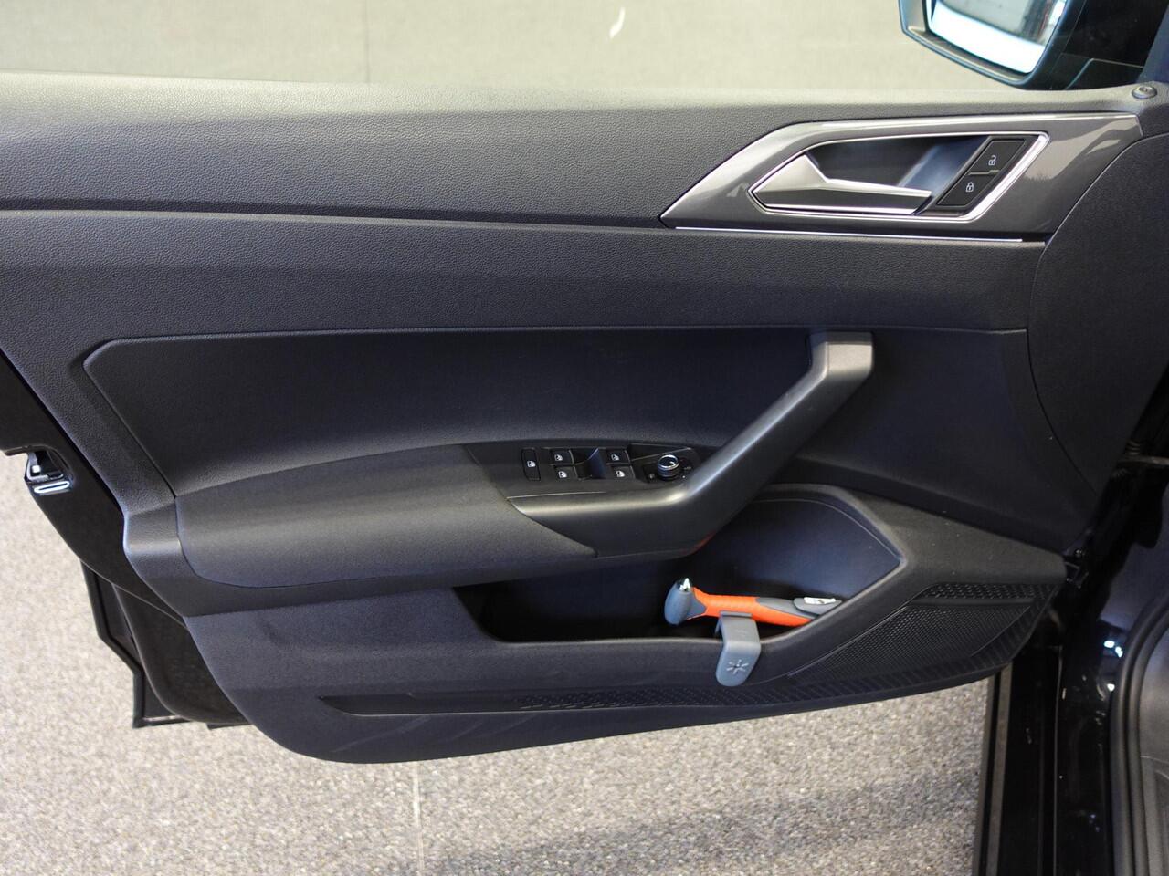 Volkswagen POLO 1.0 TSI Highline DSG-7 Aut. Executive 17" Velgen Navigatie Carplay Adaptive Cruise Control Airco Climatronic DAB+