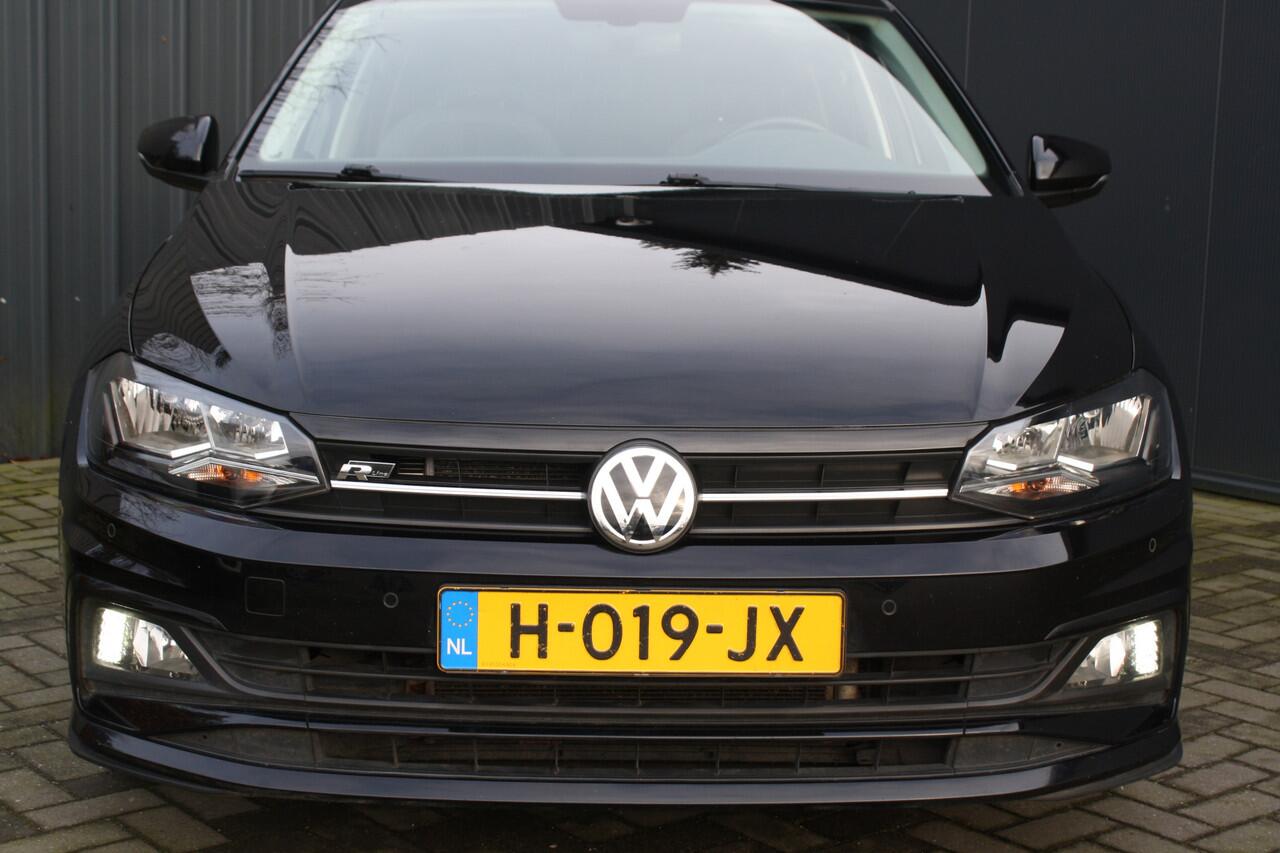 Volkswagen POLO 1.6 TDI Highline Business R - RIJKLAAR - AUTOMAAT - NAVIGATIE - APPLE CARPLAY