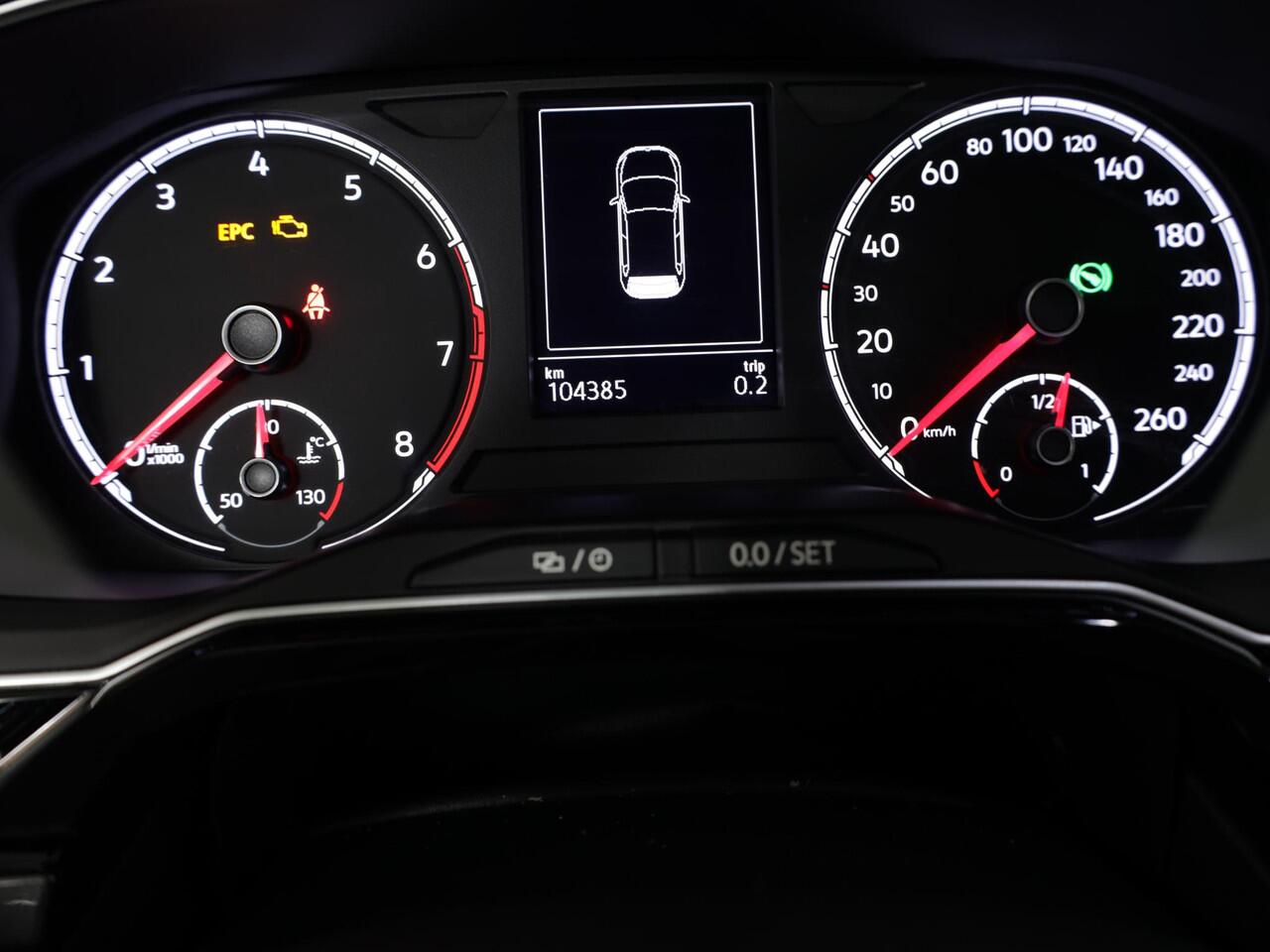 Volkswagen POLO 1.5 TSI Highline Business R 150 pk Automaat (DSG) | Navigatie | Parkeersensoren (Park assist) | Autom. airco | Adaptieve cruise control | LED koplampen |