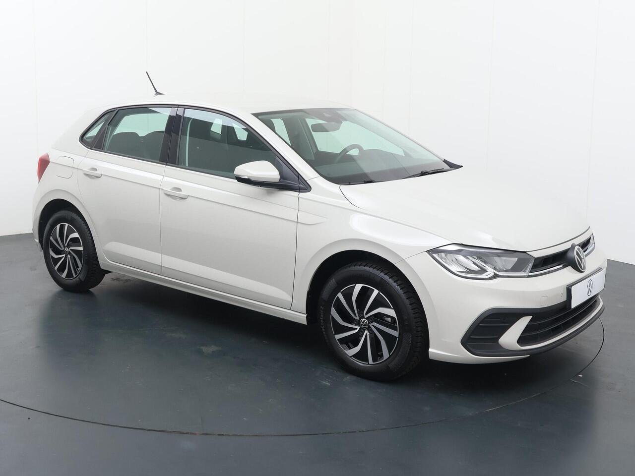 Volkswagen POLO 1.0 TSI Life | 95 PK | Parkeersensoren | Apple Carplay/Android Auto | Multifunctioneel stuur |