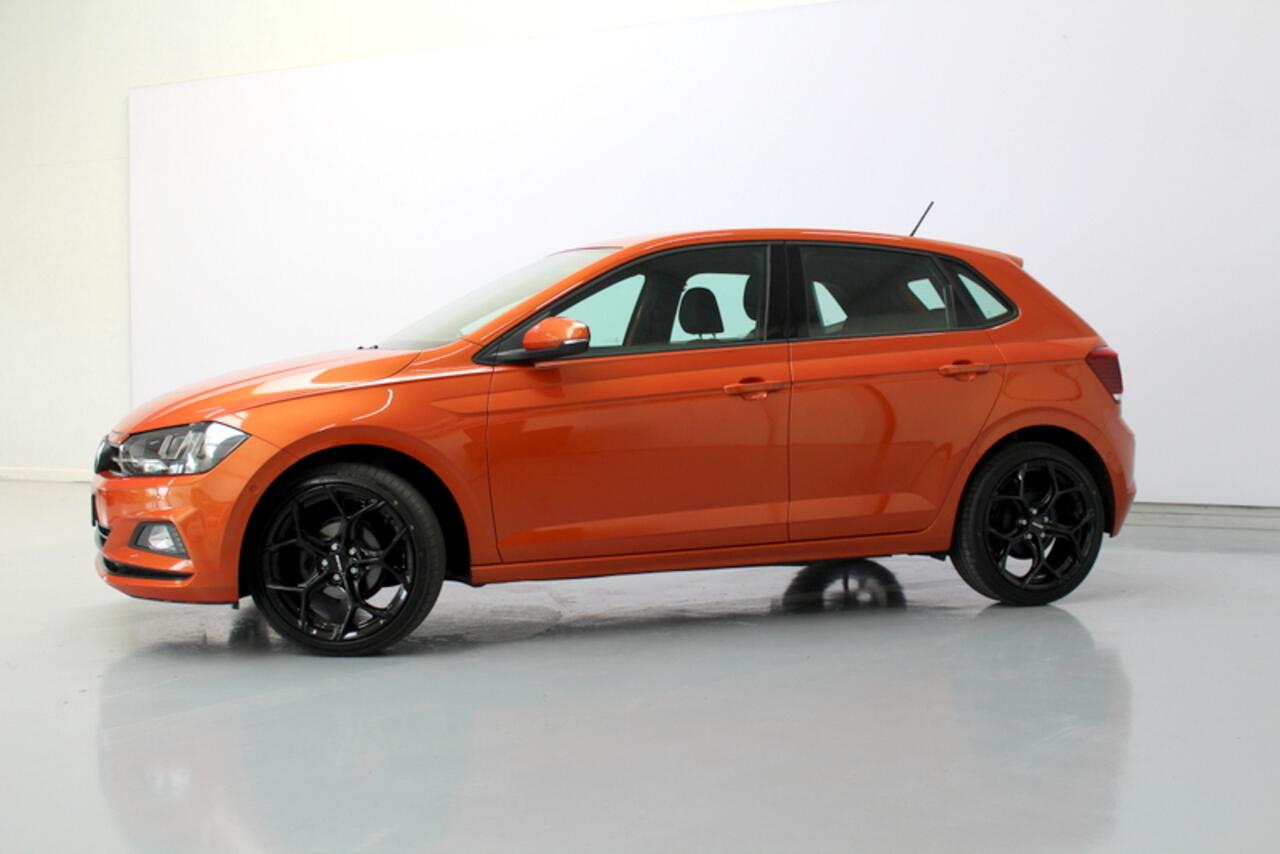 Volkswagen POLO 1.0 TSI Comfortline Business 96PK, AUTOMAAT | CARPLAY | ADAPTIEVE CRUISE CONTROLE | CLIMATE CONTROLE | HALF LEER | NAVIGATIE | NIEUWE LM-VELGEN/BANDEN 18"