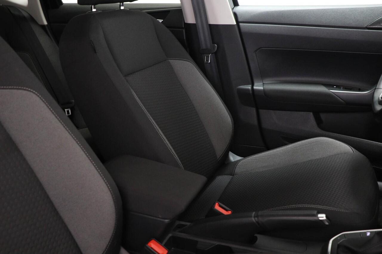 Volkswagen POLO 1.0 TSI Life Business | ASSISTANCE PACK | STOELVERWARMING | DAB | APPLE