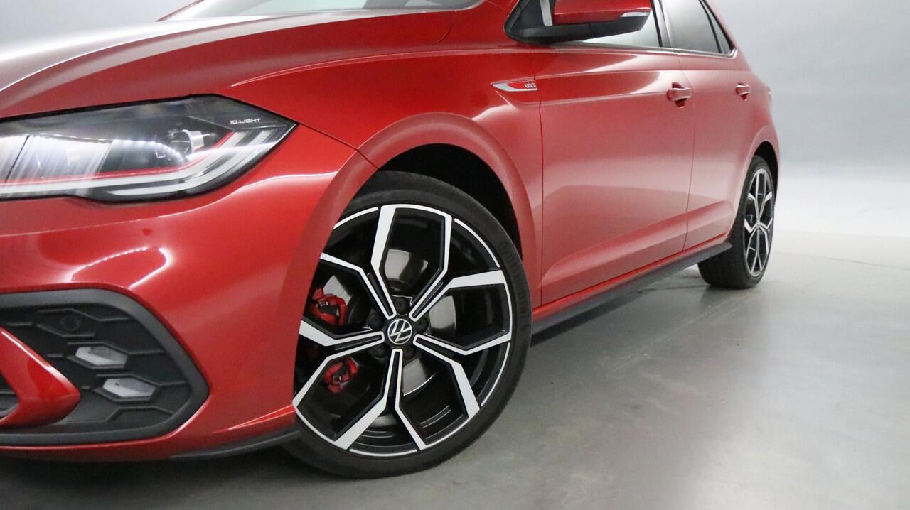 Volkswagen POLO GTI 2.0 207pk Automaat | Pano | Stoelverwarming | Keyless | Cruise | Camera I Demonstratievoertuig!