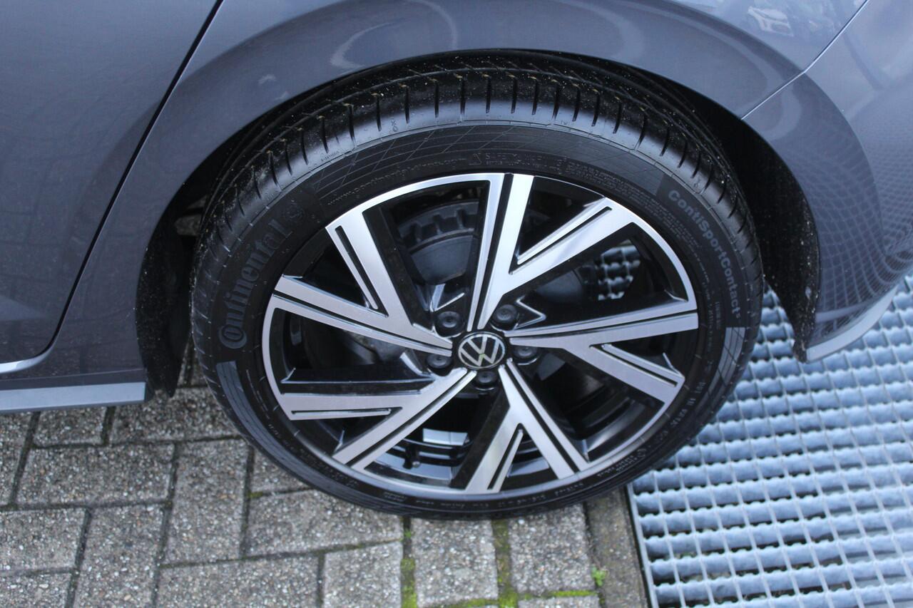 Volkswagen POLO 1.0 TSI 2x R-Line Automaat Navigatie/Virtual cockpit/Adaptive cruise control/Achteruitrijcamera/Parkeersensoren rondom/Apple carplay/Stoelverwarming/LED grill/IQ.light/Climate control/Draadloze telefoonlader/DAB/17''Lichtmetalen velgen.