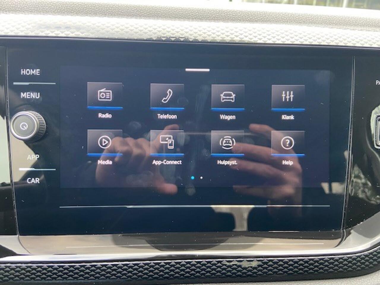Volkswagen POLO 1.0 TSI Life Edition / Carplay / Parkeersensoren voor en achter / Camera / Velgen 'Essex', 15 inch lichtmetaal