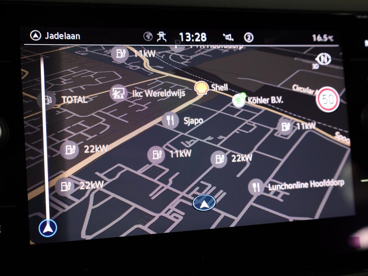 Volkswagen POLO 1.0 TSI R-Line 95 pk | Verlengde garantie | Navigatie via App | Parkeer camera | Adaptieve cruise control | LED koplampen | R-Line |