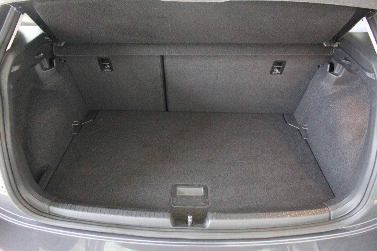 Volkswagen POLO 1.0 TSI Life Navigatie | Airco | Lichtmetalen velgen | Cruise Control