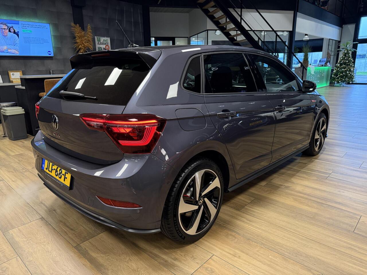 Volkswagen POLO 2.0 TSI GTI |CarPlay|Stoelverwarming|17" Inch lichmetaal|Sperdifferentieel (XDS)