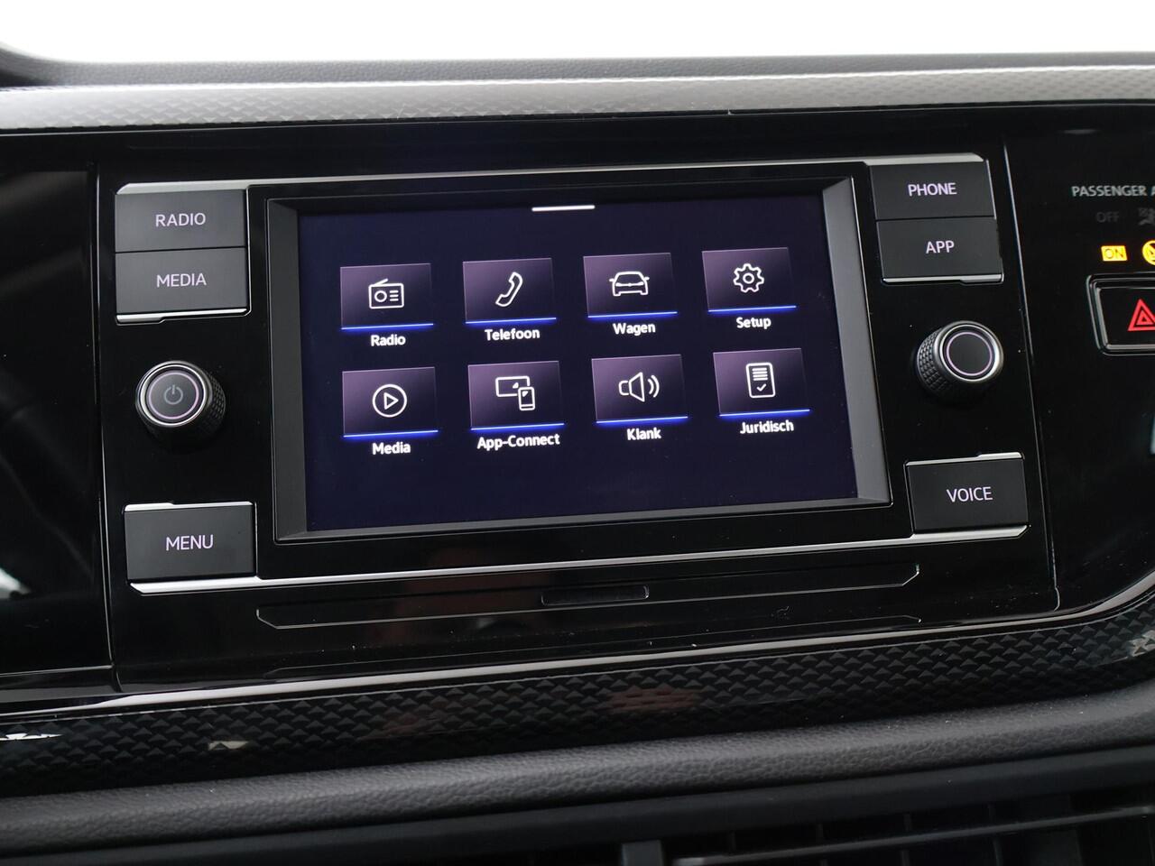 Volkswagen POLO 1.0 TSI Life | 95 PK | Achteruitrijcamera | Adaptive cruise control | Apple Carplay/Android Auto |