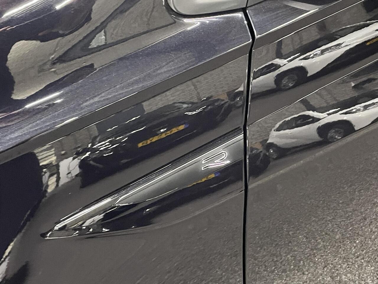 Volkswagen POLO 1.0 TSI R-Line DSG Navigatie Apple Carplay/Android Auto Camera Parkeersensoren Adaptive Cruise Control Matrix-LED-koplamp Lichtmetalen velgen Climate Control Getinte ramen