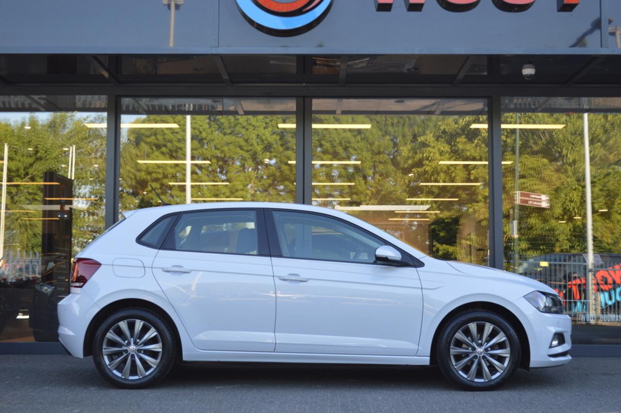 Volkswagen POLO 1.0 TSI Highline DSG Navi Acc CarPlay Pdc