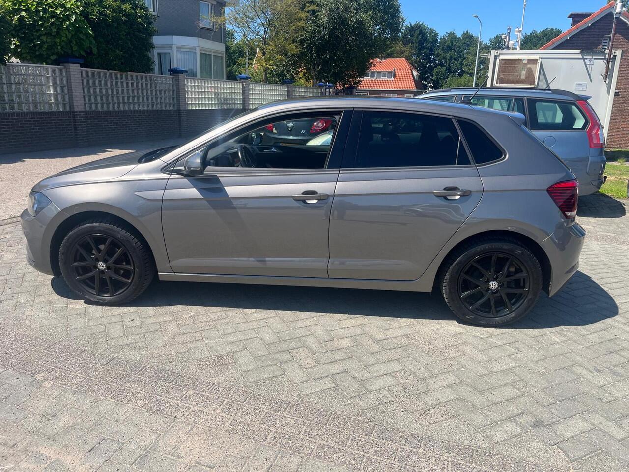 Volkswagen POLO 1.0 TSI Comfortline leer stoelverwarming apple play nieuwe apk schijven en blokken voor