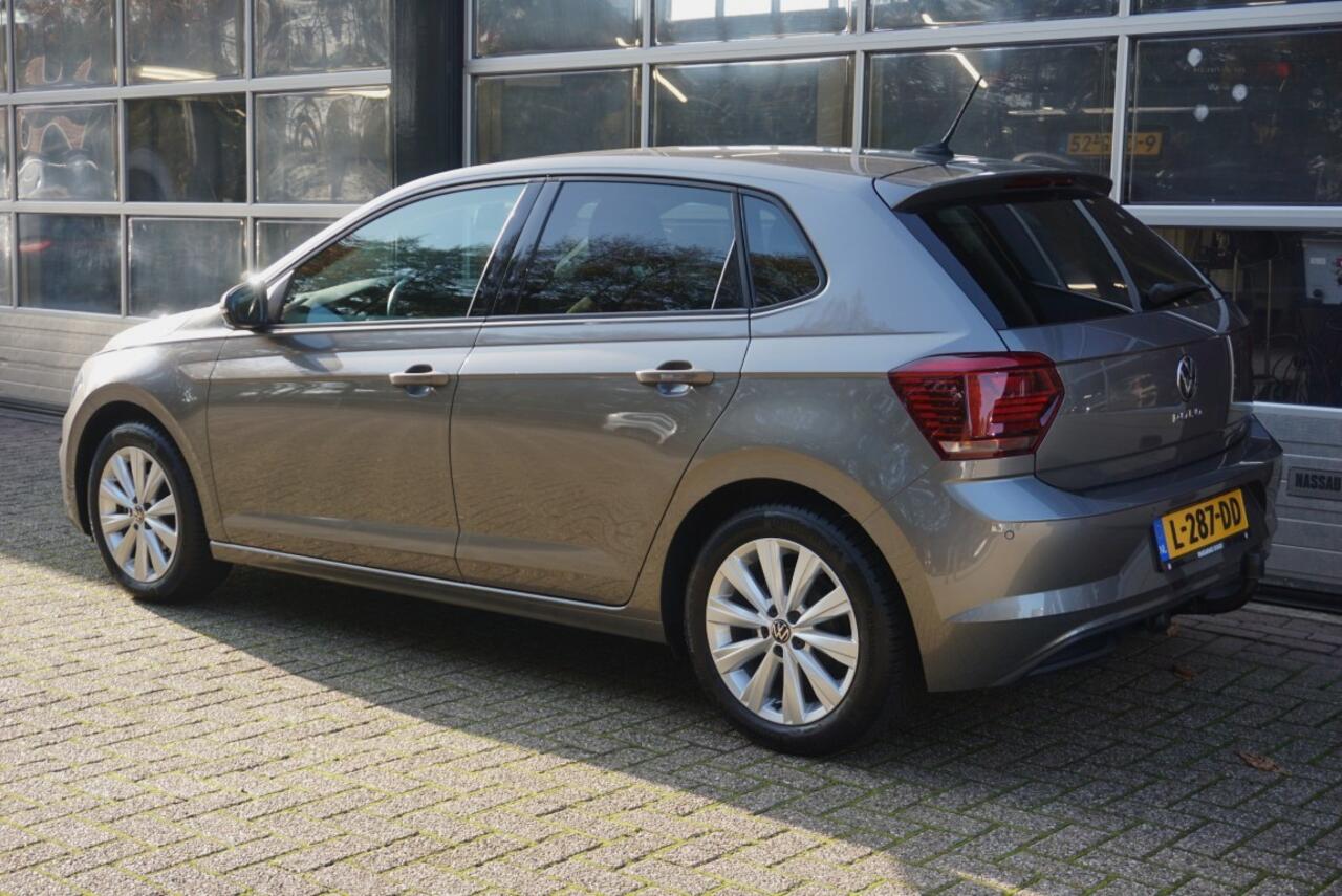 Volkswagen POLO 1.0 TSI Highline Navi/Trekhaak/PDC!