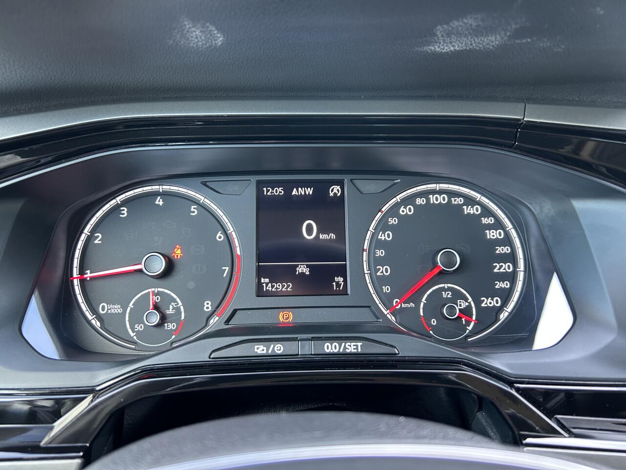 Volkswagen POLO 1.0 TSI Comfortline 50% deal 6.475,- ACTIE Cruise / Airco / Telefoon / Navi / LMV