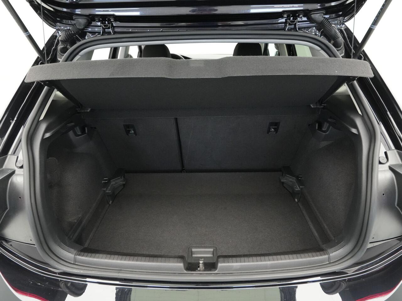 Volkswagen POLO 1.0 TSI 95pk DSG Life Camera Navigatie Carplay Keyless Digital Cockpit 162