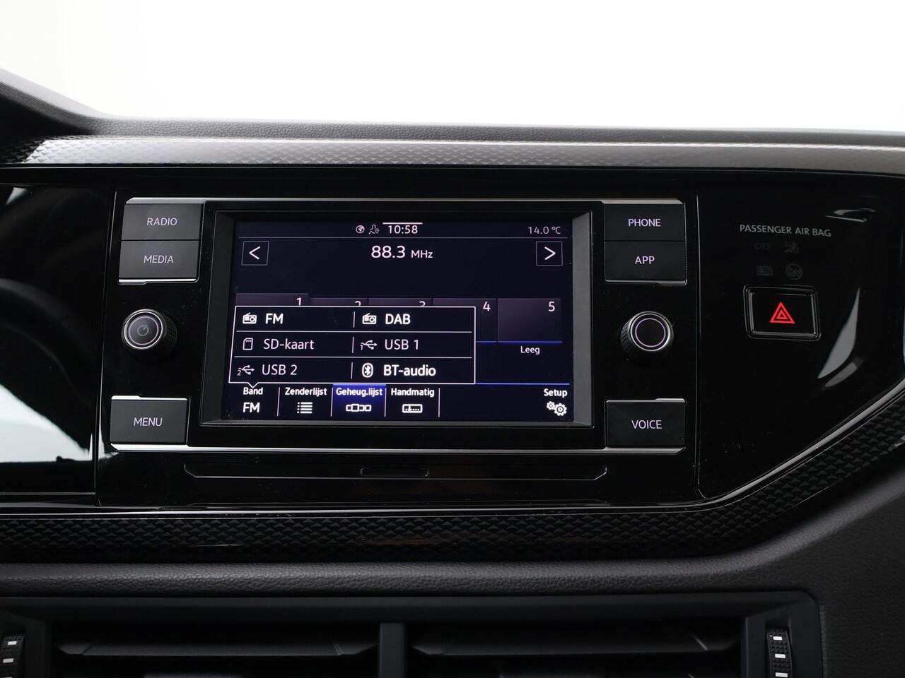 Volkswagen POLO 1.0 TSI Life | 95 PK | Automaat | Parkeersensoren | Apple Carplay/Android Auto |