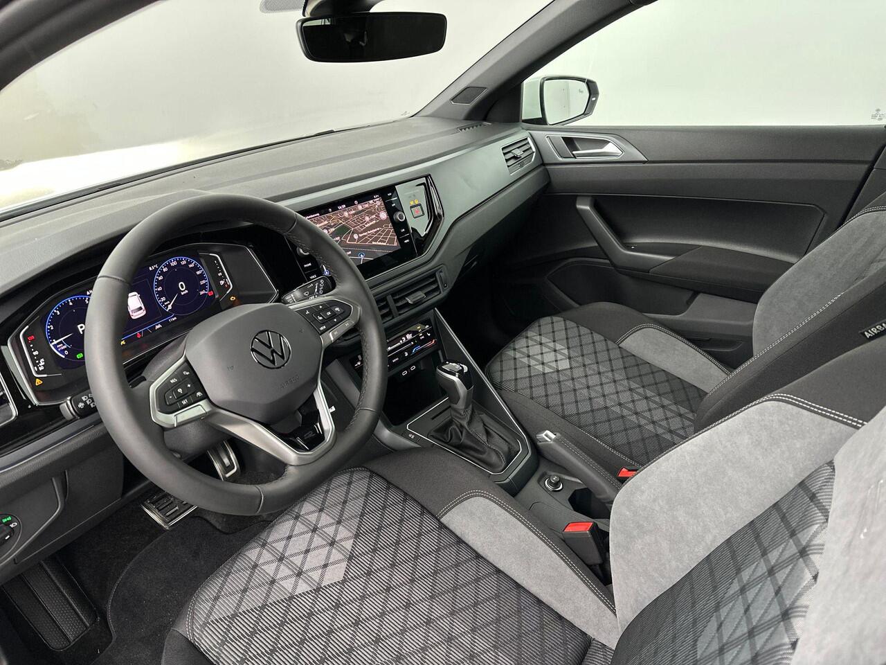 Volkswagen POLO R-Line-Edition 1.0 70 kW / 95 pk TSI Hatchback 7 v