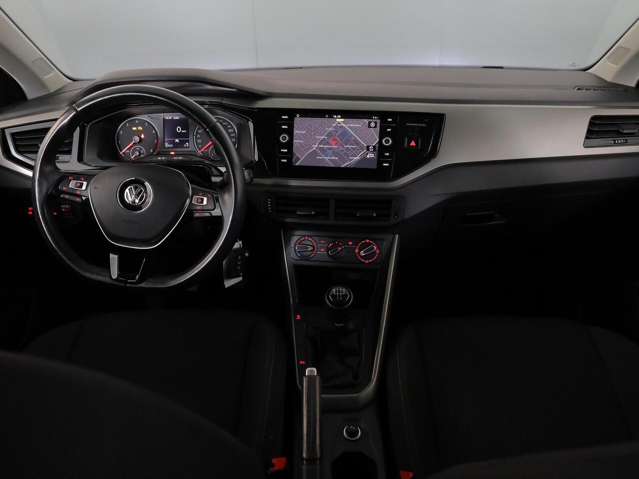 Volkswagen POLO 1.0 TSI Comfortline 95 pk | Navigatie | Parkeersensoren | Adaptieve cruise control | Apple Carplay/Android Auto |