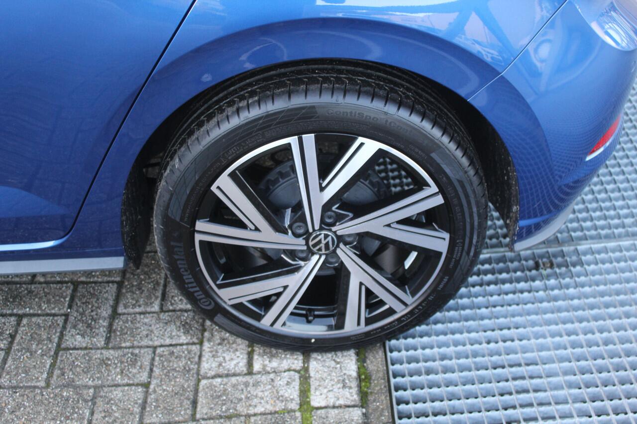 Volkswagen POLO 1.0 TSI 2x R-Line Automaat Navigatie/Virtual cockpit/Adaptive cruise control/Achteruitrijcamera/Parkeersensoren rondom/Apple carplay/Stoelverwarming/LED grill/IQ.light/Climate control/Draadloze telefoonlader/DAB/17''Lichtmetalen velgen.