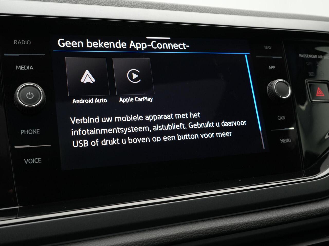 Volkswagen POLO 1.0 TSI 115 pk DSG R-Line Business | Panoramadak | IQ Light | Achteruitrijcamera | Sportonderstel | Carplay | Navigatie | Keyless | 17 inch