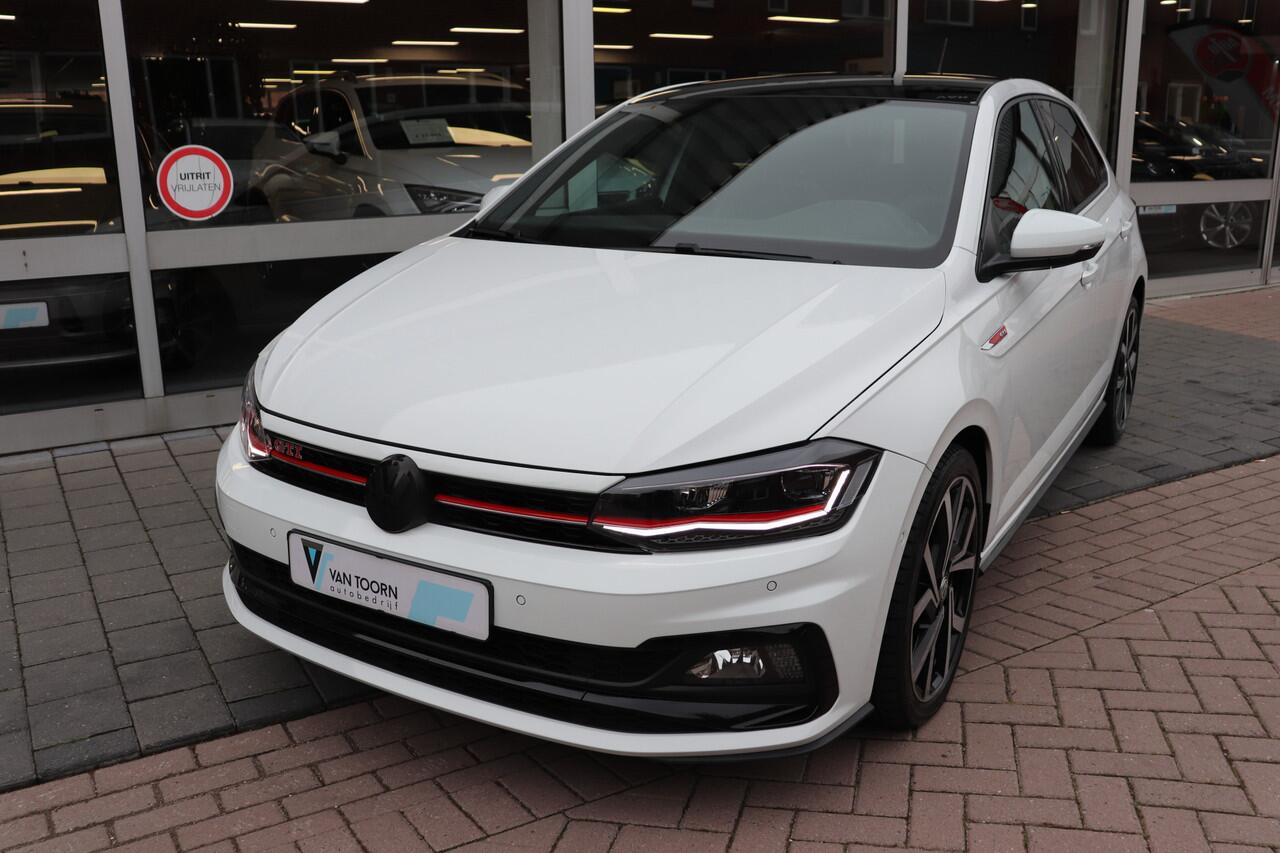 Volkswagen POLO 2.0 TSI GTI DSG. Panoramadak, Milltek uitlaat.