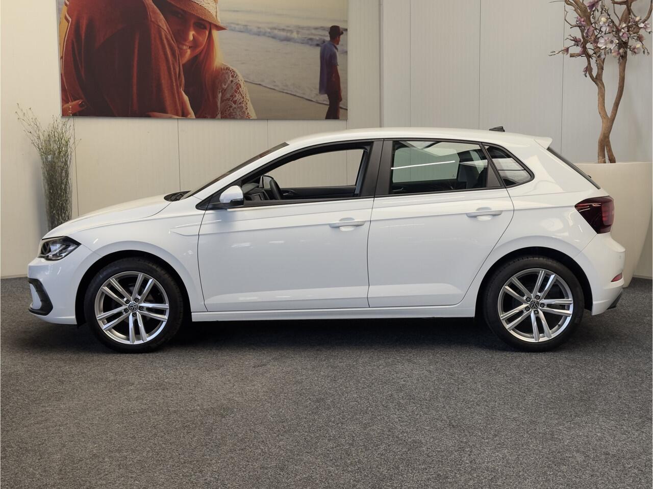 Volkswagen POLO 1.0 MPI COMFORTLINE CRUISE CONTROL AIRCO STOELVERWARMING RIJSTROOKSENSOREN BLUETOOTH TELEFOON MEDIA VOORBEREIDING PDC ZEER MOOI !! 3010