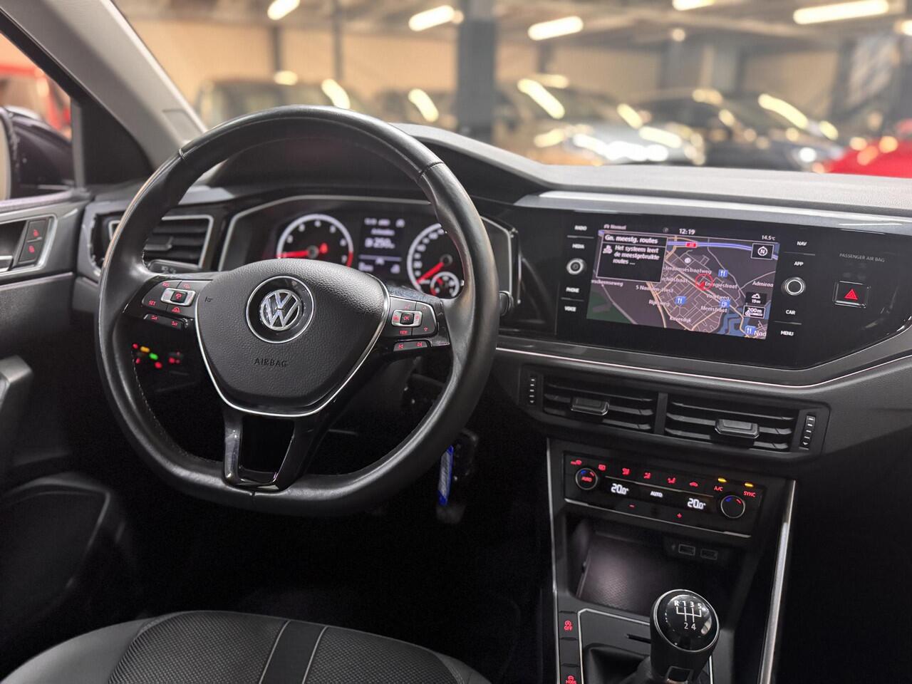 Volkswagen POLO 1.0 TSI 95pk Highline Navi Ad. Cruise Climat 16" LM velgen 5dr Dealeronderhouden